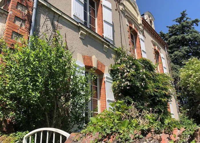 Bed and breakfast D'hotes - Ancienne Ecole St Joseph Chanzeaux